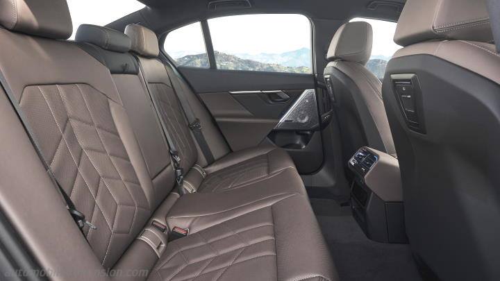 BMW i5 2024 interior