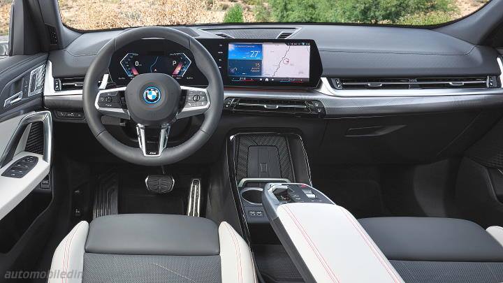 BMW iX2 2024 dashboard