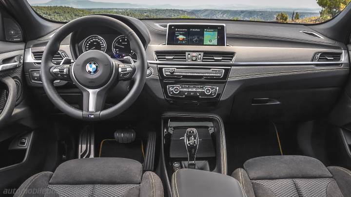 BMW X2 2018 dashboard