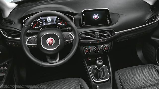 Fiat Tipo 5-door 2016 dashboard