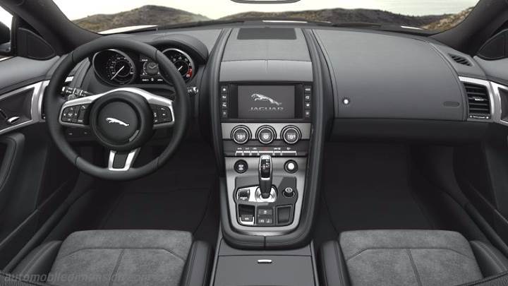 Jaguar F-TYPE Coupe 2017 dashboard