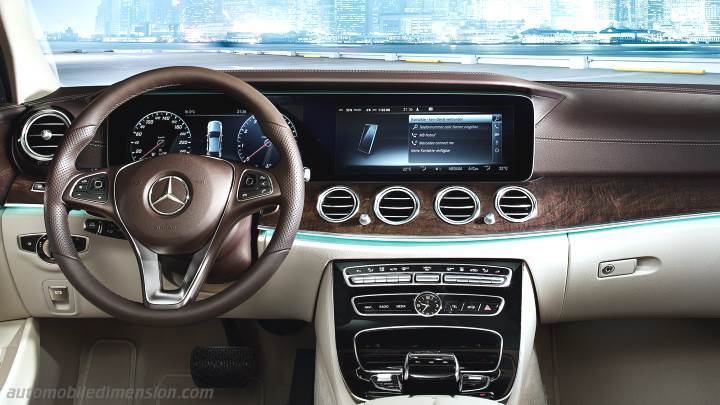 Mercedes-Benz E Estate 2016 dashboard