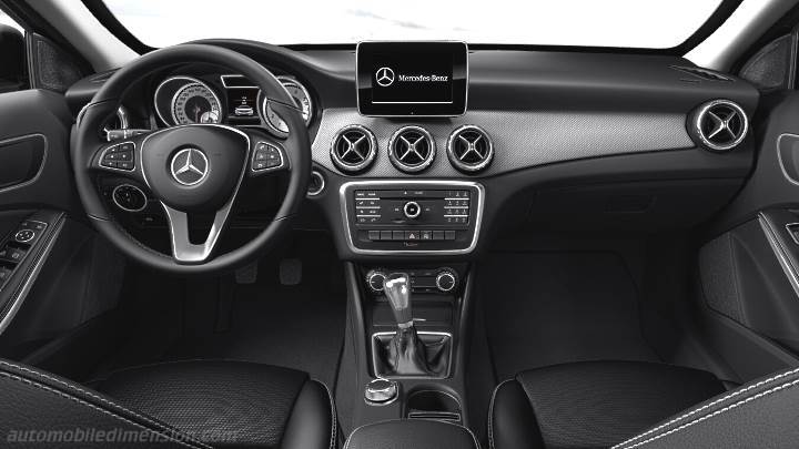 Mercedes-Benz GLA 2014 dashboard