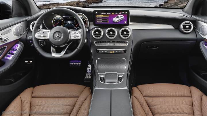 Mercedes-Benz GLC SUV 2019 dashboard