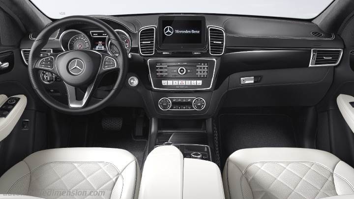 Mercedes-Benz GLE Coupé 2015 dashboard