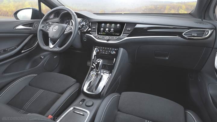 Opel Astra 2020 dashboard