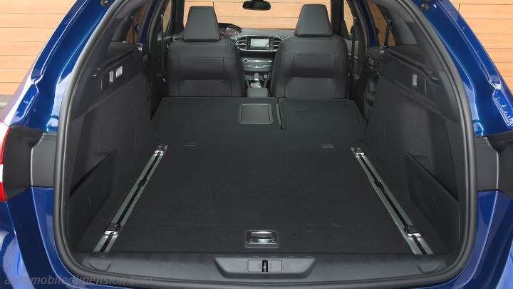 Peugeot 308 SW 2017 boot space