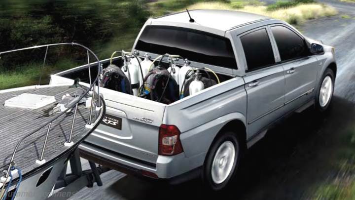 SsangYong Actyon Sports 2012 boot space
