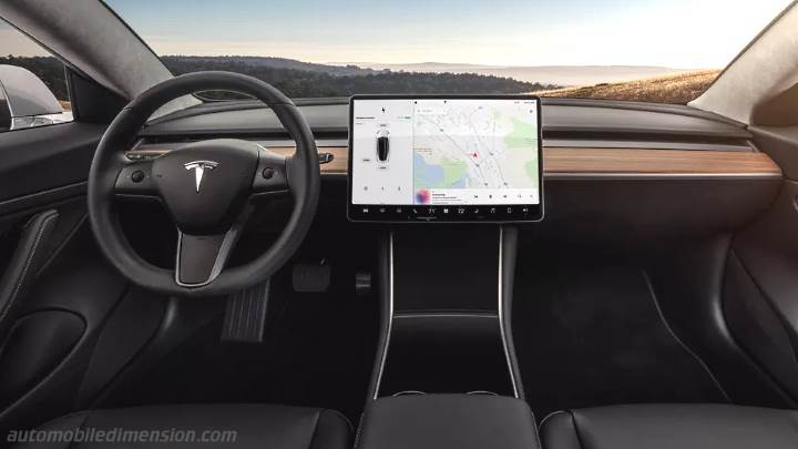 Tesla Model 3 2018 dashboard