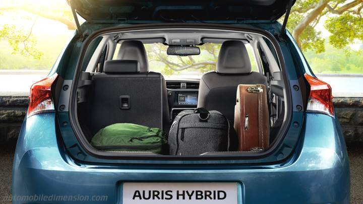 Toyota Auris 2015 boot space