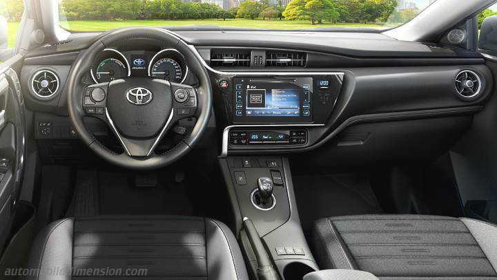 Toyota Auris 2015 dashboard
