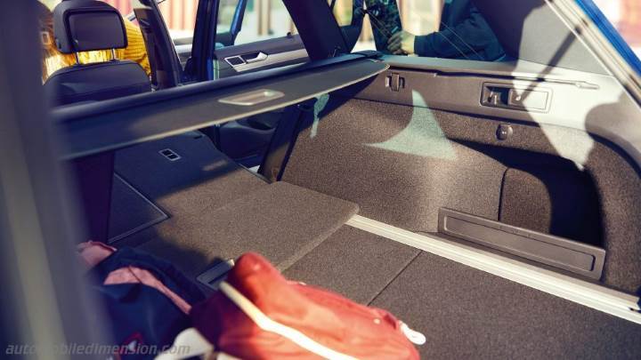 Volkswagen Passat Variant 2019 boot space