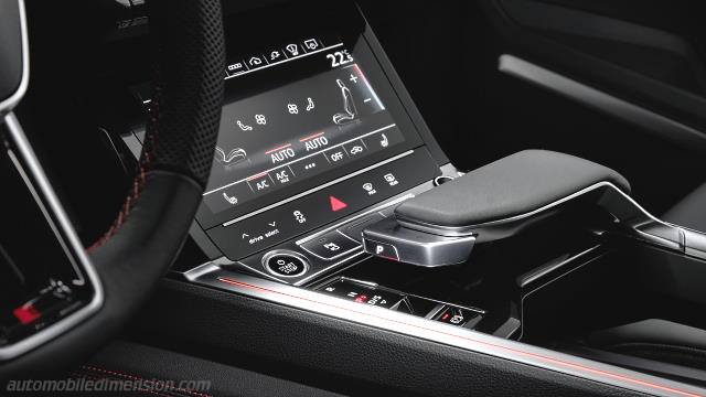 Dettaglio interno dell'Audi Q8 e-tron