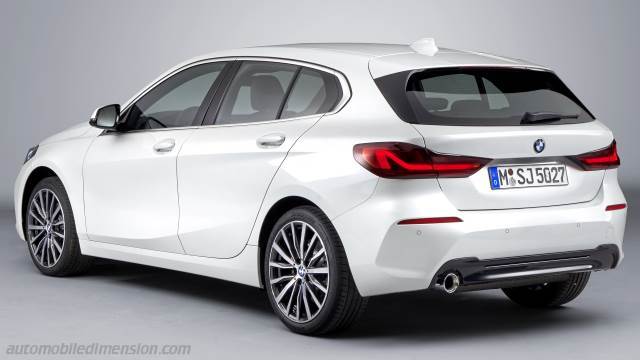 BMW 1 2020 dimensions, boot space and interior