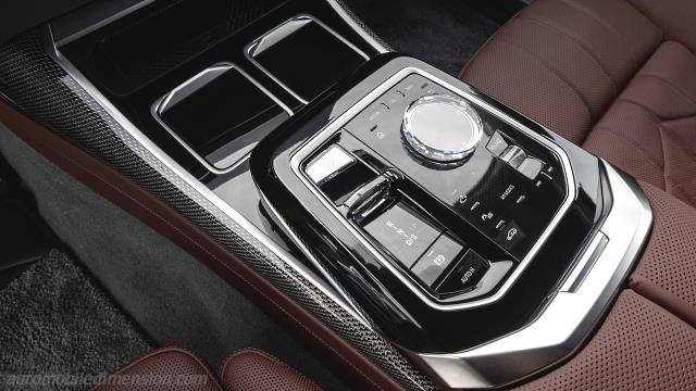 Interior detail of the BMW 7