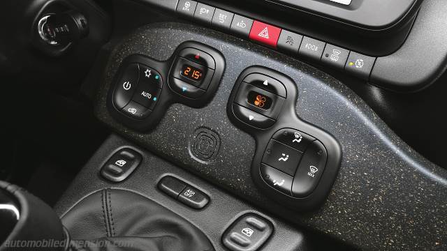 Interieur detail van de Fiat Panda Cross