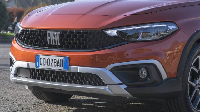 Esterno della Fiat Tipo Cross