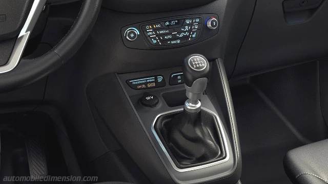 Exterior detail of the Ford Tourneo Courier