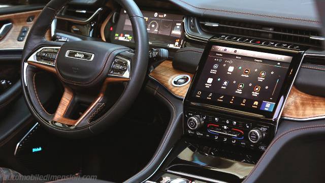 Interior detail of the Jeep Grand Cherokee