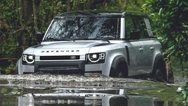 Esterno della Land-Rover Defender 110