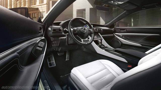 Dettaglio interno della Lexus RC