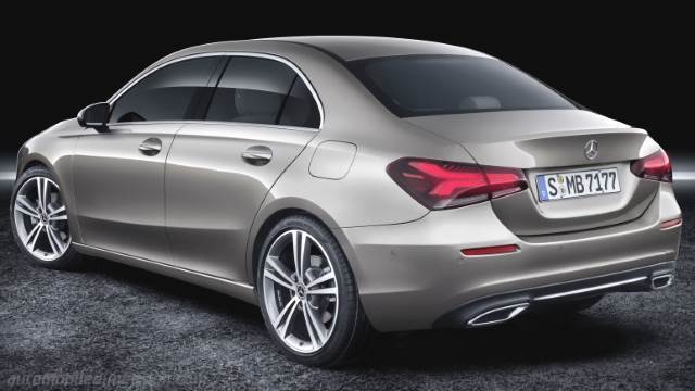 Esterno della Mercedes-Benz A Sedan
