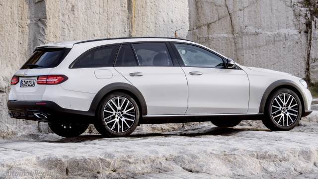 Exterieur van de Mercedes-Benz E All-Terrain