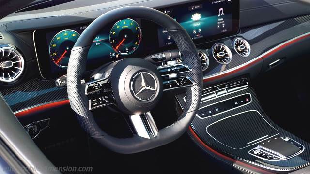 Dettaglio interno della Mercedes-Benz E Coupé