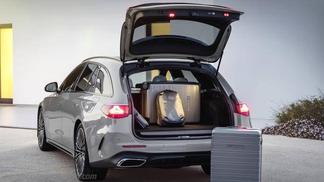 Interieur detail van de Mercedes-Benz E Estate