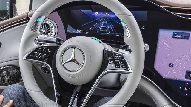 Interior detail of the Mercedes-Benz EQS