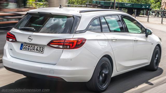 Exterior of the Opel Astra Sports Tourer