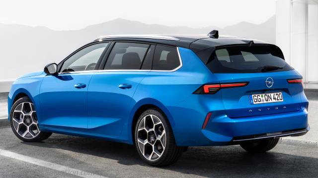 Esterno dell'Opel Astra Sports Tourer