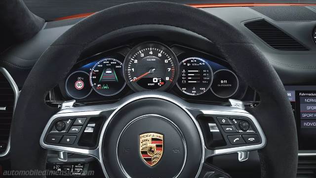 Dettaglio interno della Porsche Cayenne Coupé