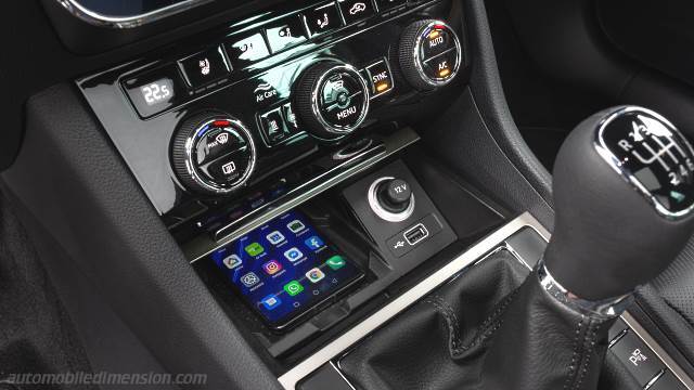 Interior detail of the Skoda Superb