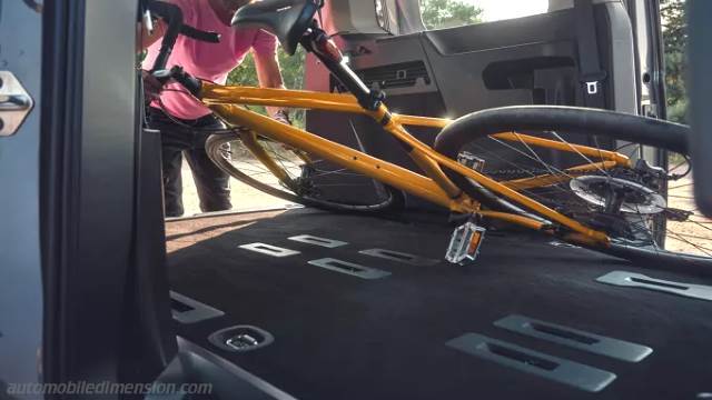 Interior detail of the Volkswagen Caddy Maxi