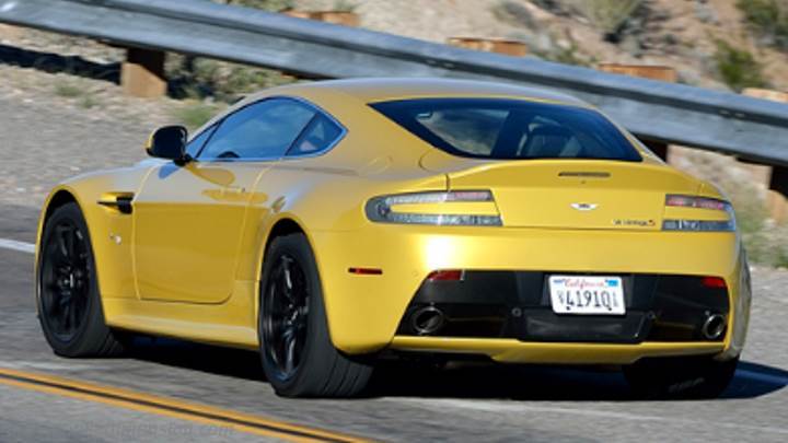 Aston Martin V12 Vantage S 2013 Abmessungen