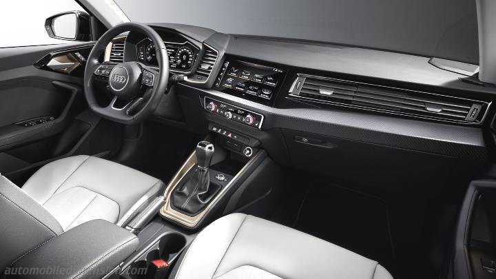 Audi A1 Sportback 2019 dashboard