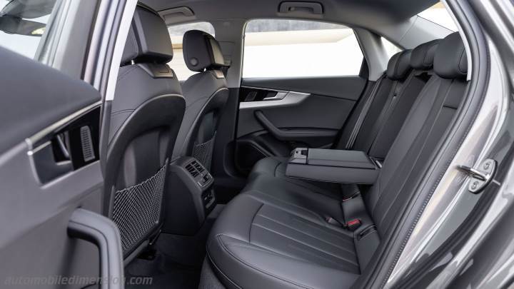 Audi A4 2020 interiör