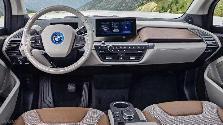 BMW i3 2018 dashboard