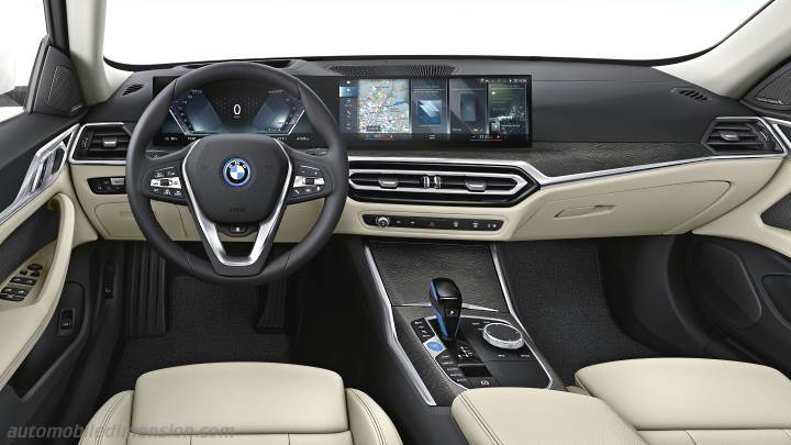 BMW i4 2022 dashboard
