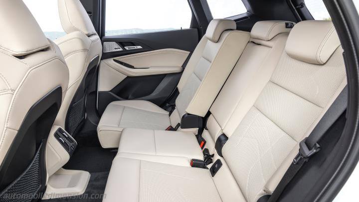 BMW 2 Active Tourer 2022 interior