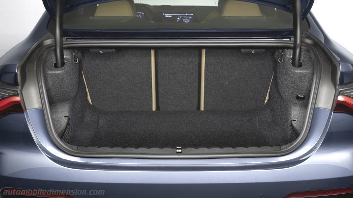 BMW 4 Coupe 2020 boot space
