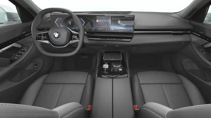 BMW 5 2024 dashboard