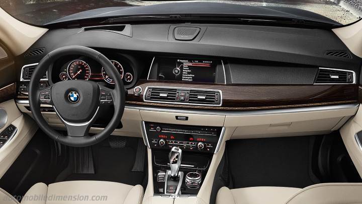 BMW 5 Gran Turismo 2013 dashboard