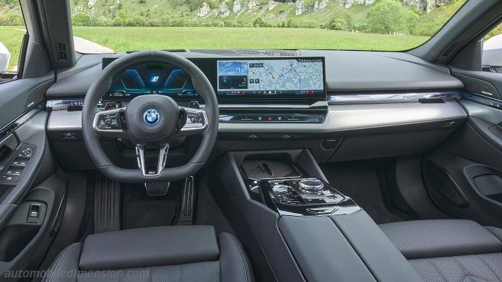 BMW 5 Touring 2024 Armaturenbrett