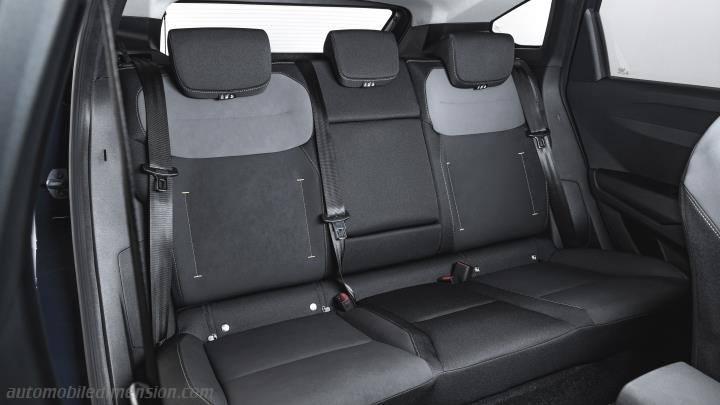 Interni Dacia Striker 2027