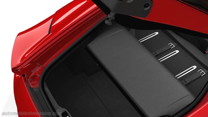 Ferrari 812 Superfast 2017 boot space