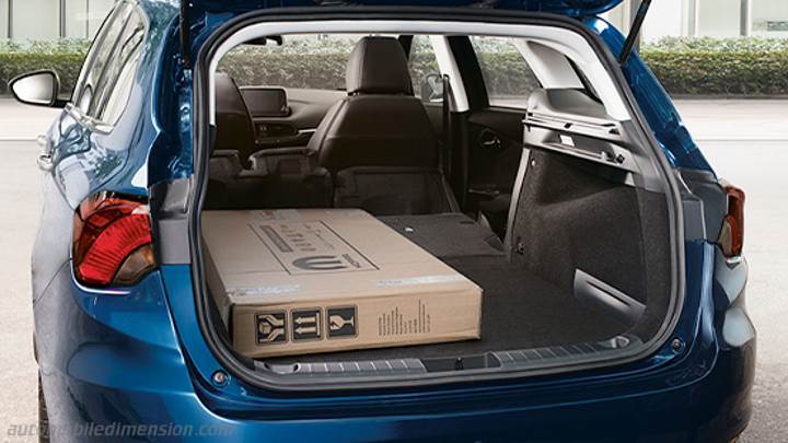Fiat Tipo SW 2021 boot space