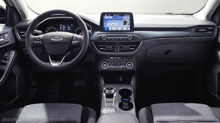 Ford Focus Active 2019 dashboard