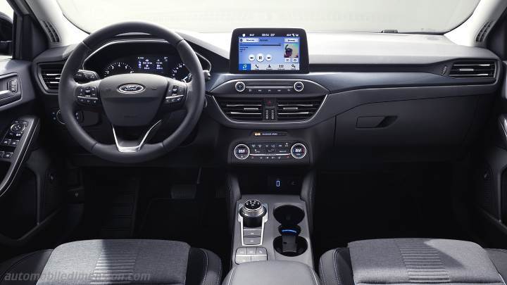 Ford Focus Active 2019 instrumentbräda